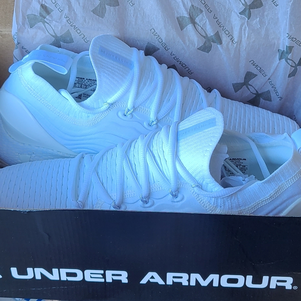 UA HOVR Phantom 2